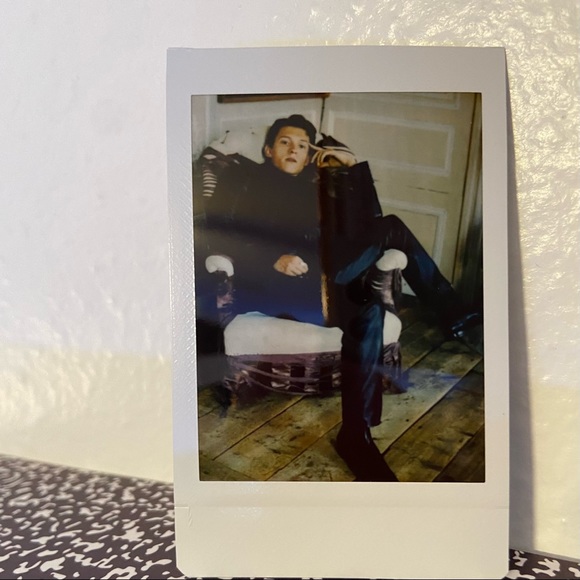 Tom Holland Polaroids - Picture 6 of 15